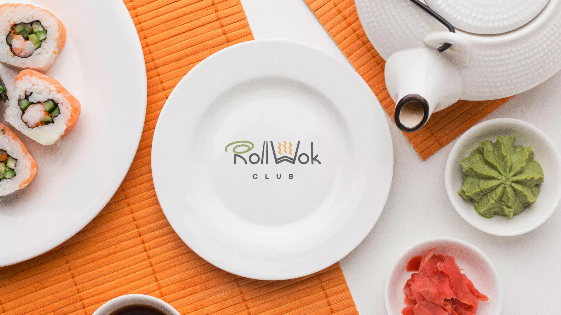 Разработка логотипа и фирменного стиля суши-бара «Roll Wok Club» в Валуйках